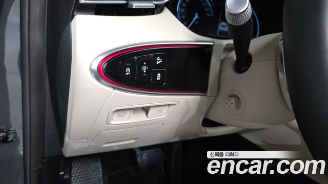 Genesis GV70 2.5T Gasoline 2WD 2023 — фото 30