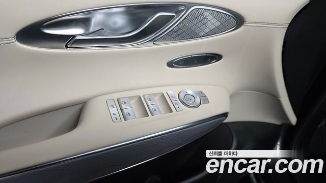 Genesis GV70 2.5T Gasoline 2WD 2023 — фото 33