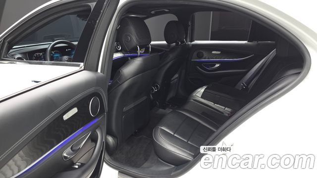 Mercedes-Benz E-Class (W213) E250 AMG Line 2023 — фото 12