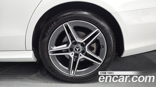 Mercedes-Benz E-Class (W213) E250 AMG Line 2023 — фото 21