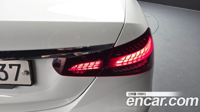 Mercedes-Benz E-Class (W213) E250 AMG Line 2023 — фото 23