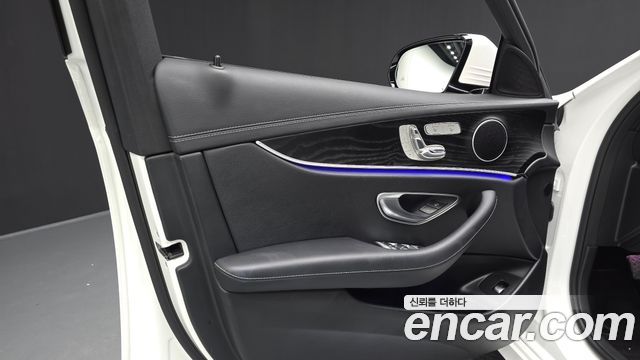 Mercedes-Benz E-Class (W213) E250 AMG Line 2023 — фото 24