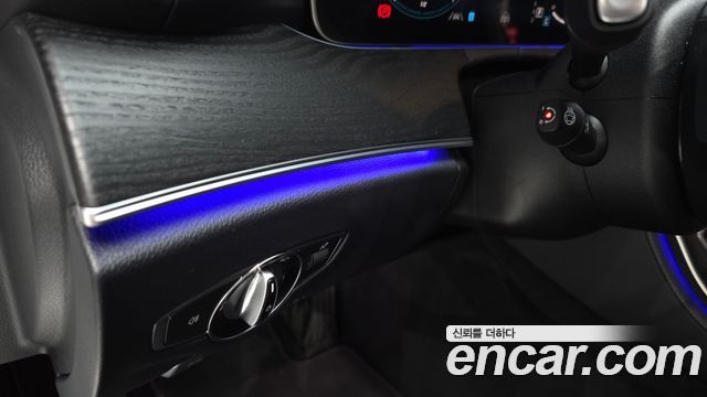 Mercedes-Benz E-Class (W213) E250 AMG Line 2023 — фото 34