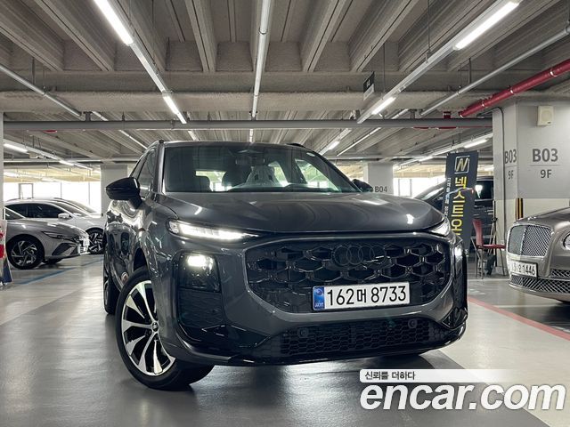 Audi Q3 (FJ) TFSI Quattro S Line Black Edition