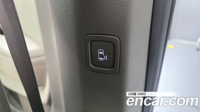 Kia Carnival (IV) Gasoline 7-Seater Signature 2023 — фото 18