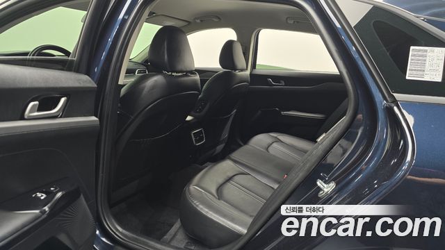 Kia K5 (III) 2.0 Prestige 2022 — фото 11