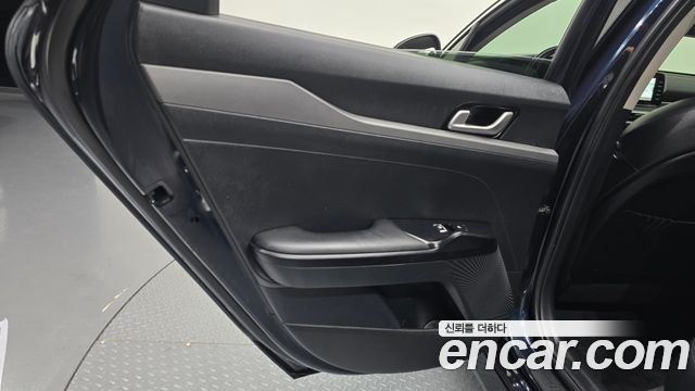 Kia K5 (III) 2.0 Prestige 2022 — фото 25