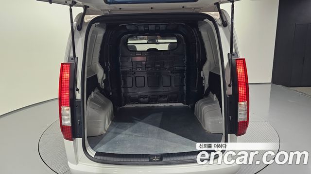 Hyundai Staria Cargo 5-Seater Modern 2022 — фото 16