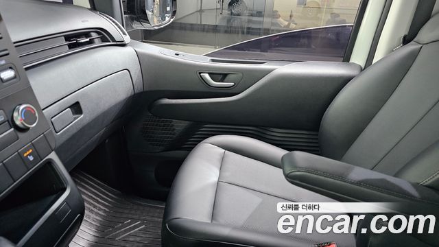 Hyundai Staria Cargo 5-Seater Modern 2022 — фото 25