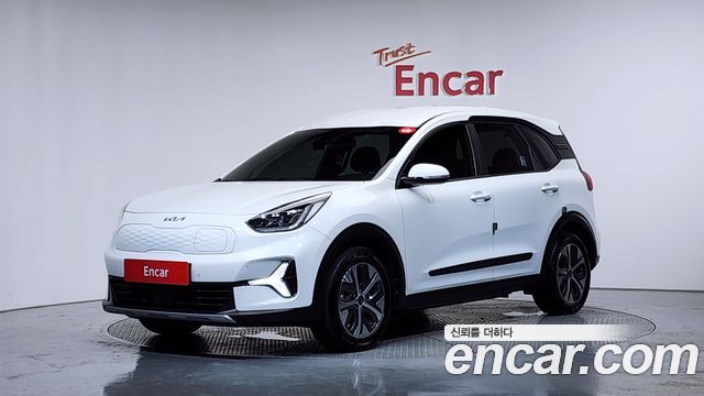 Kia Niro Plus Earth 2024 — фото 1