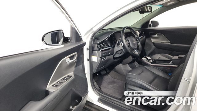 Kia Niro Plus Earth 2024 — фото 10