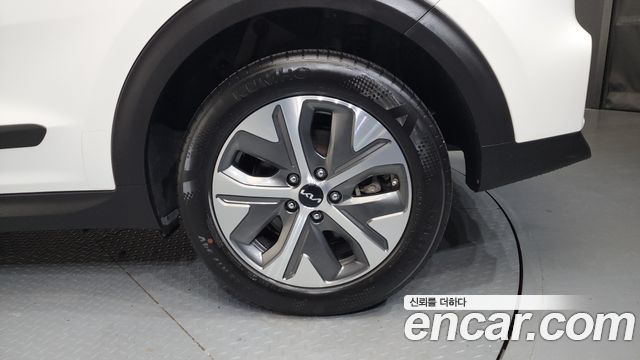Kia Niro Plus Earth 2024 — фото 21
