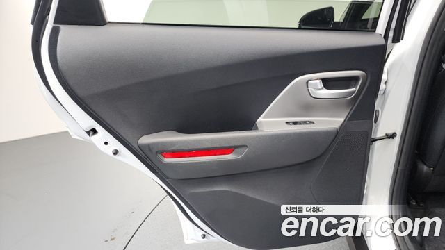 Kia Niro Plus Earth 2024 — фото 25