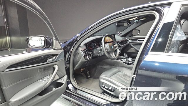 BMW 5 Series (G30) 530i M Sport Package 2021 — фото 10