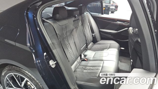 BMW 5 Series (G30) 530i M Sport Package 2021 — фото 11