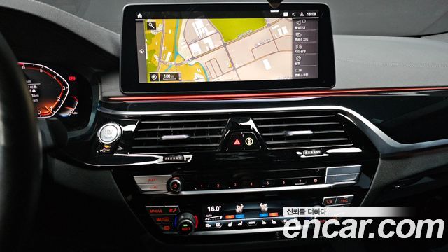 BMW 5 Series (G30) 530i M Sport Package 2021 — фото 16