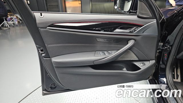 BMW 5 Series (G30) 530i M Sport Package 2021 — фото 24