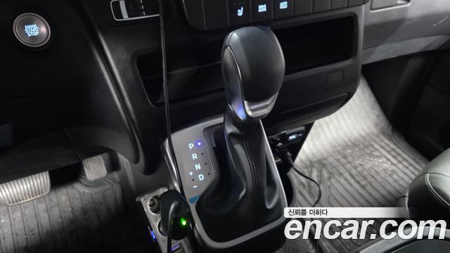 Hyundai Staria Cargo 5-Seater Modern 2022 — фото 9