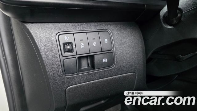Hyundai Staria Cargo 5-Seater Modern 2022 — фото 17