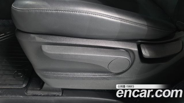 Hyundai Staria Cargo 5-Seater Modern 2022 — фото 19