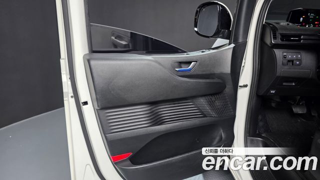Hyundai Staria Cargo 5-Seater Modern 2022 — фото 24