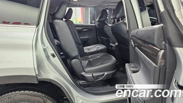 Toyota Highlander (IV) 2.5 4WD Limited 2023 — фото 12
