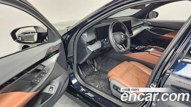 BMW 5 Series (G60) 530i xDrive M Sport 2024 — фото 10