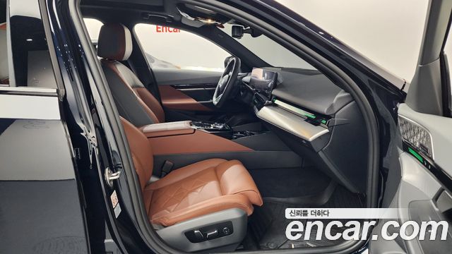 BMW 5 Series (G60) 530i xDrive M Sport 2024 — фото 26