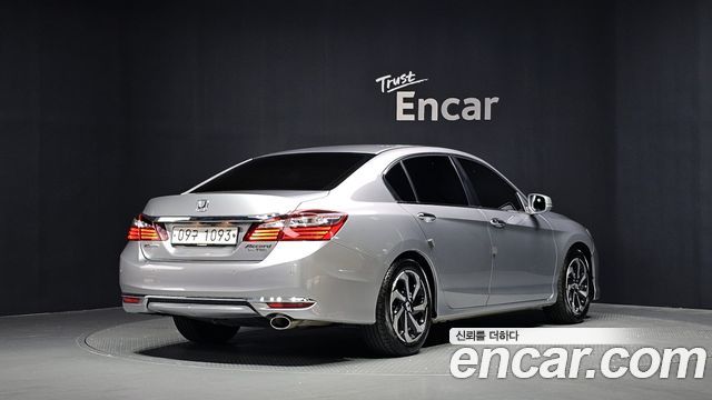 Honda Accord 2.4 9th 2017 — фото 2