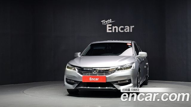 Honda Accord 2.4 9th 2017 — фото 3