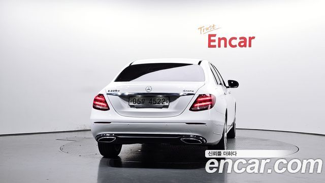 Mercedes-Benz E-Class (W213) E220d Exclusive 2019 — фото 4