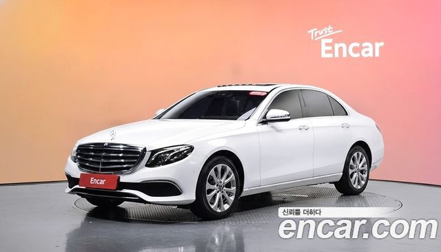 Mercedes-Benz E-Class (W213) E220d Exclusive 2019 — фото 1