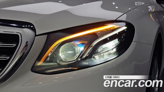 Mercedes-Benz E-Class (W213) E220d Exclusive 2019 — фото 22