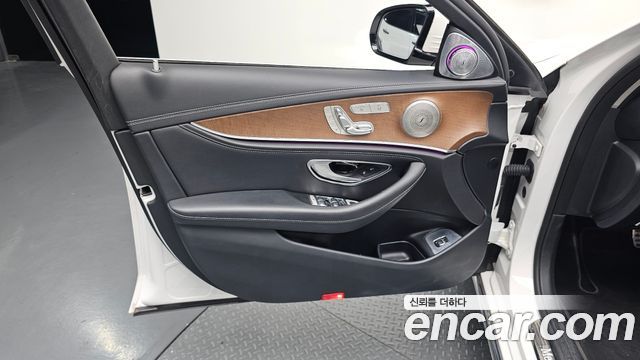 Mercedes-Benz E-Class (W213) E220d Exclusive 2019 — фото 24