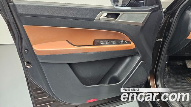 KG Mobility (SsangYong) Rexton Sports Diesel 2.2 4WD Noblesse 2019 — фото 24