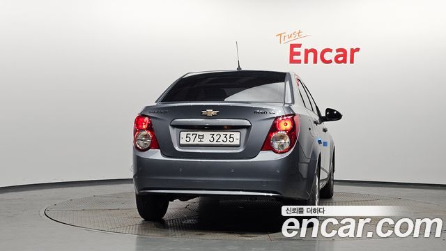 Chevrolet Aveo Sedan LS Deluxe 2014 — фото 4