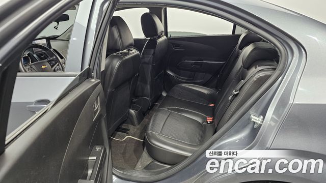 Chevrolet Aveo Sedan LS Deluxe 2014 — фото 12
