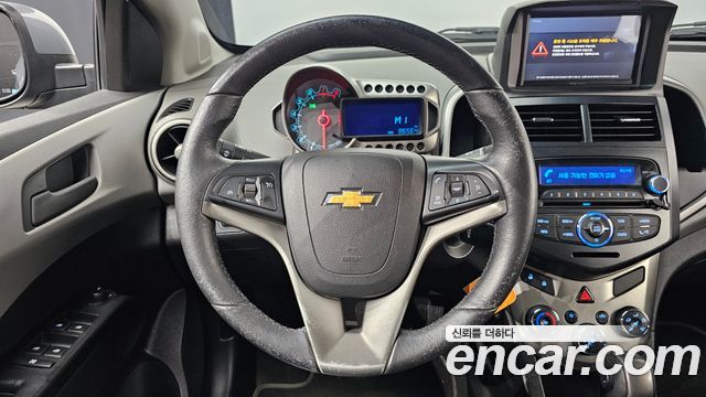 Chevrolet Aveo Sedan LS Deluxe 2014 — фото 15