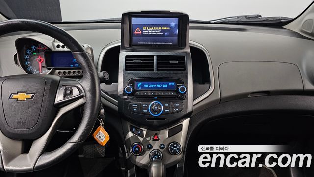 Chevrolet Aveo Sedan LS Deluxe 2014 — фото 16