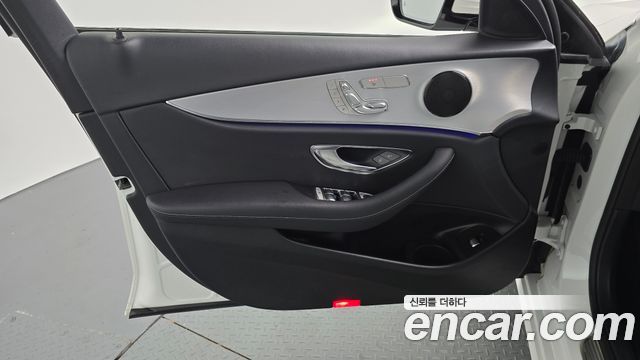 Mercedes-Benz E-Class (W213) E250 Avantgarde 2021 — фото 24