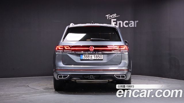 Volkswagen Atlas 2.0 TSI R-LINE 7-Seater 2025 — фото 4