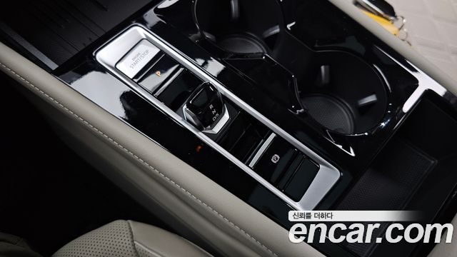 Volkswagen Atlas 2.0 TSI R-LINE 7-Seater 2025 — фото 9
