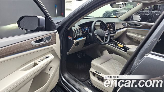 Volkswagen Atlas 2.0 TSI R-LINE 7-Seater 2025 — фото 10