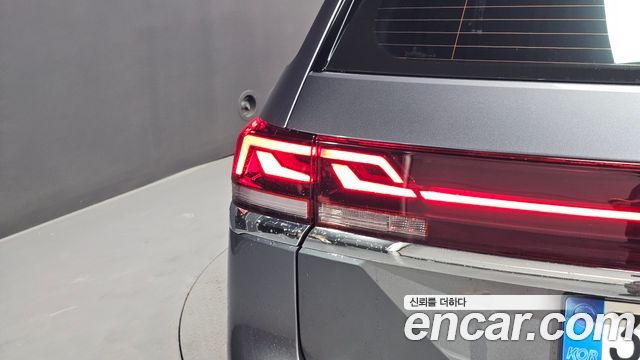 Volkswagen Atlas 2.0 TSI R-LINE 7-Seater 2025 — фото 23