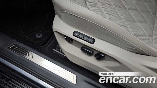 Volkswagen Atlas 2.0 TSI R-LINE 7-Seater 2025 — фото 32