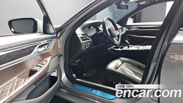 BMW 7 Series (G11) 745e iPerformance M Sport 2020 — фото 10
