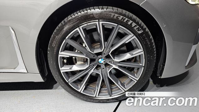 BMW 7 Series (G11) 745e iPerformance M Sport 2020 — фото 21