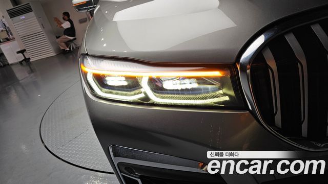 BMW 7 Series (G11) 745e iPerformance M Sport 2020 — фото 22