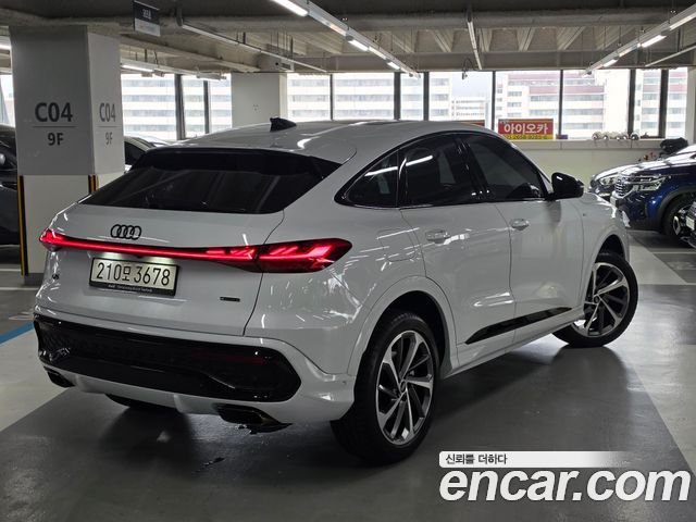 Audi Q5 (80A) 40 TFSI Quattro Sportback S Line 2025 — фото 2