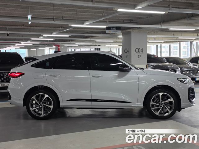 Audi Q5 (80A) 40 TFSI Quattro Sportback S Line 2025 — фото 4